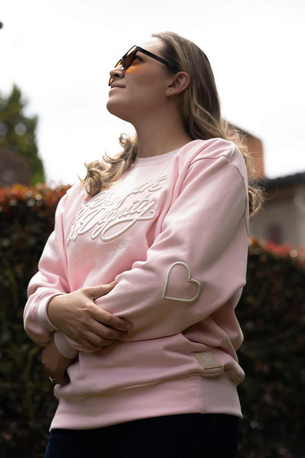 Crewneck – Strength & Dignity | REGNUM
