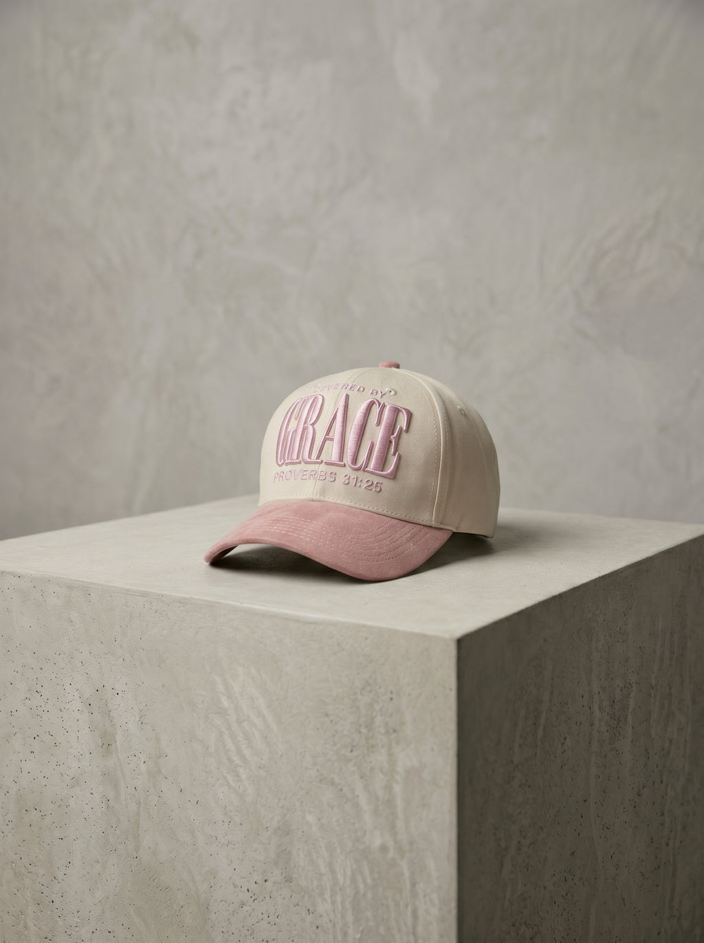 COVERED BY GRACE  Cap – Gorra Cristiana Premium | REGNUM