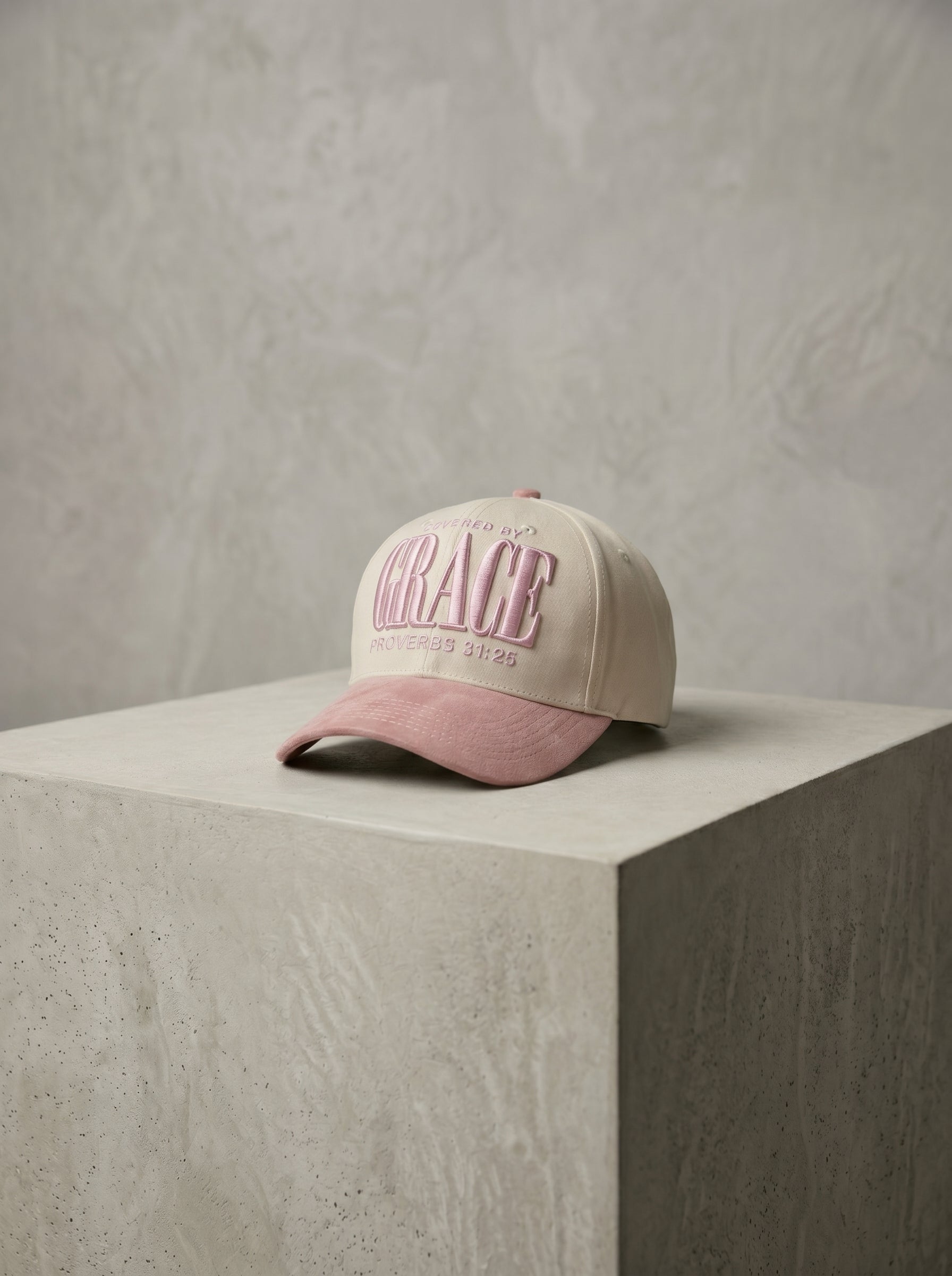 COVERED BY GRACE  Cap – Gorra Cristiana Premium | REGNUM